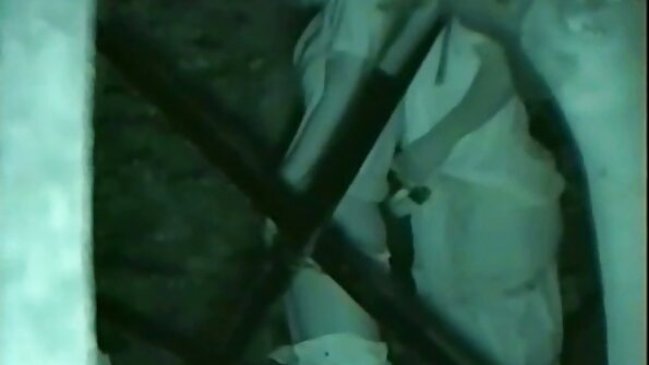 মেয়ে সমকামী, গুদে হাত ঢোকানর মিয়া খলিফা চোদাচুদি